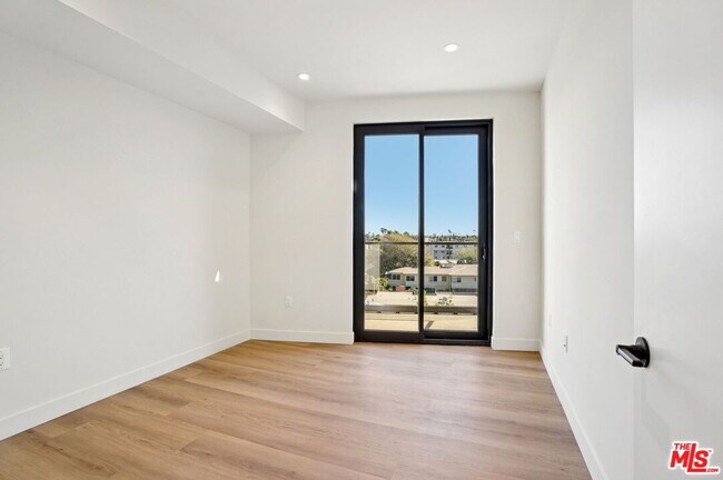 Foto del edificio - 1110 Spaulding Ave