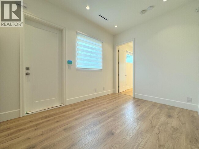 Building Photo - 10480 No. 4 Road