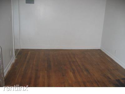 Building Photo - 600 W 190th St