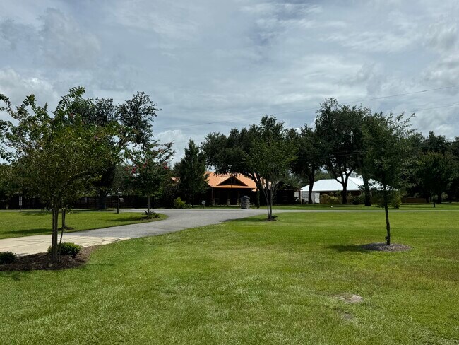 Foto del edificio - 3610 Conwick Dr