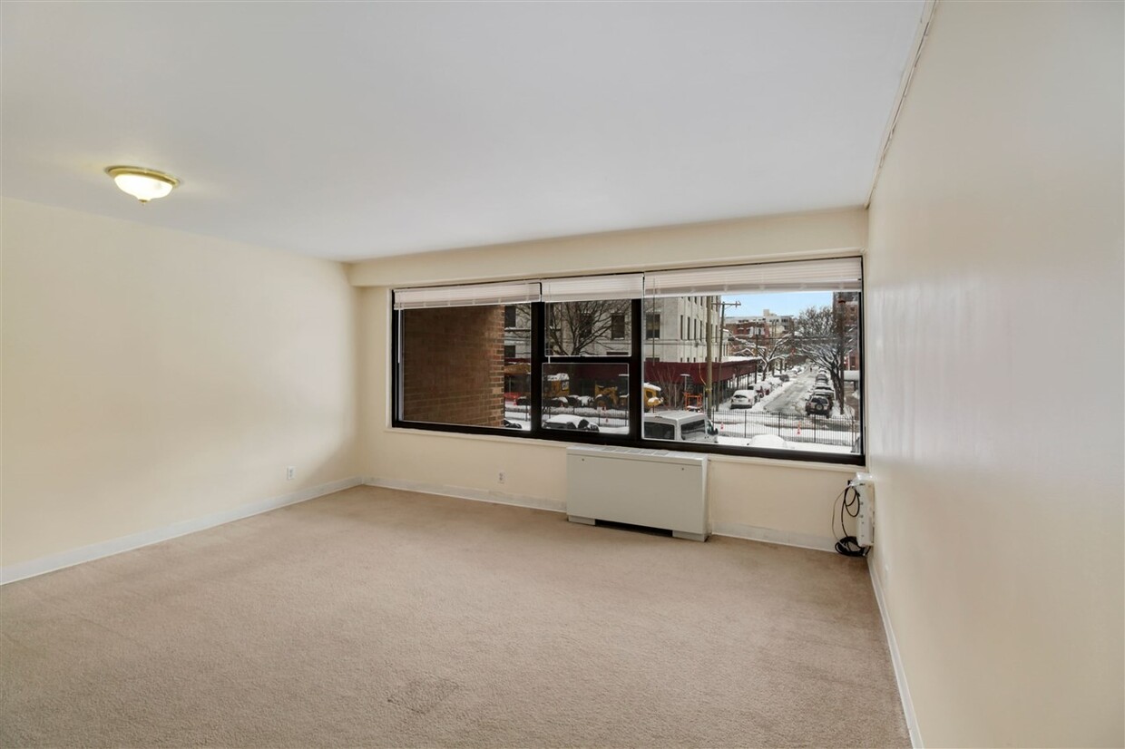 Foto principal - 135 Montgomery St