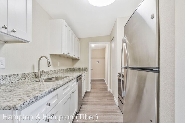 Building Photo - 4 br, 2 bath House - 4323 RAVINNIA DRIVE