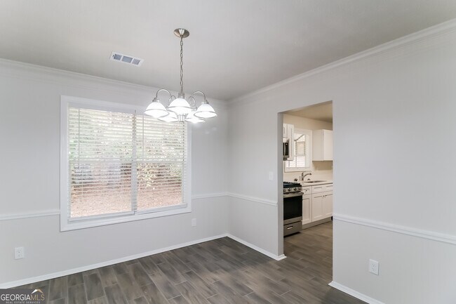 Building Photo - 2450 Northmill Ln