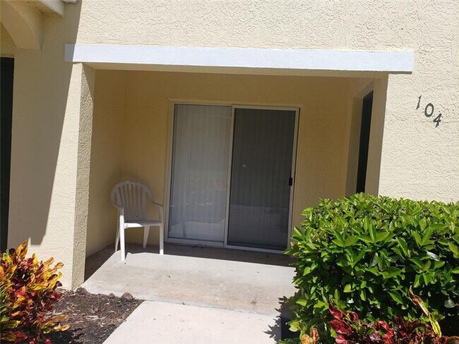 Foto del edificio - 104 SW Peacock Blvd