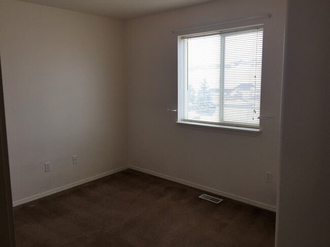 Building Photo - 1172 SW Lost Trail Dr