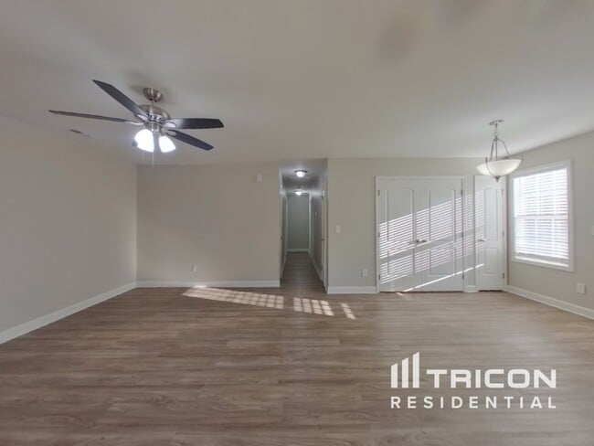 Building Photo - 524 Westside Cir