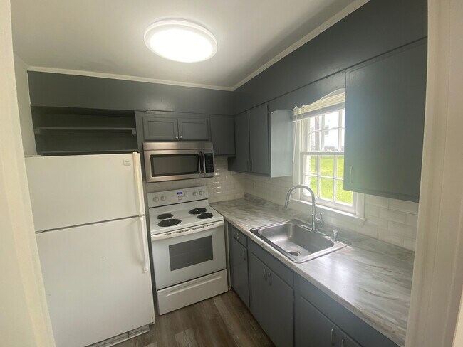 Foto del edificio - Room in Apartment on Greenbriar Rd