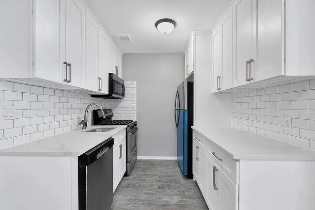 Foto del edificio - 817 Gates Ave