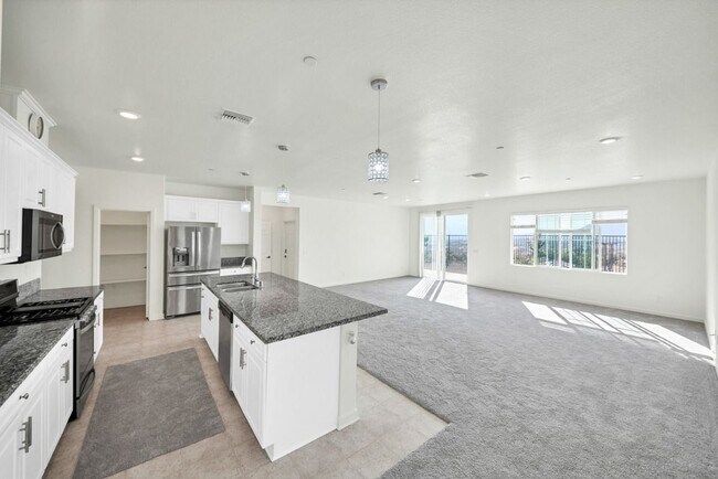 Foto del edificio - 41207 Alegria Ln