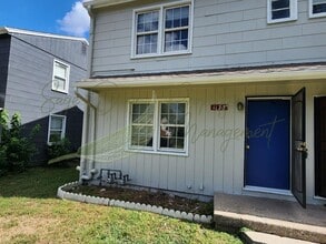 Building Photo - 1123 N Cottage Ave