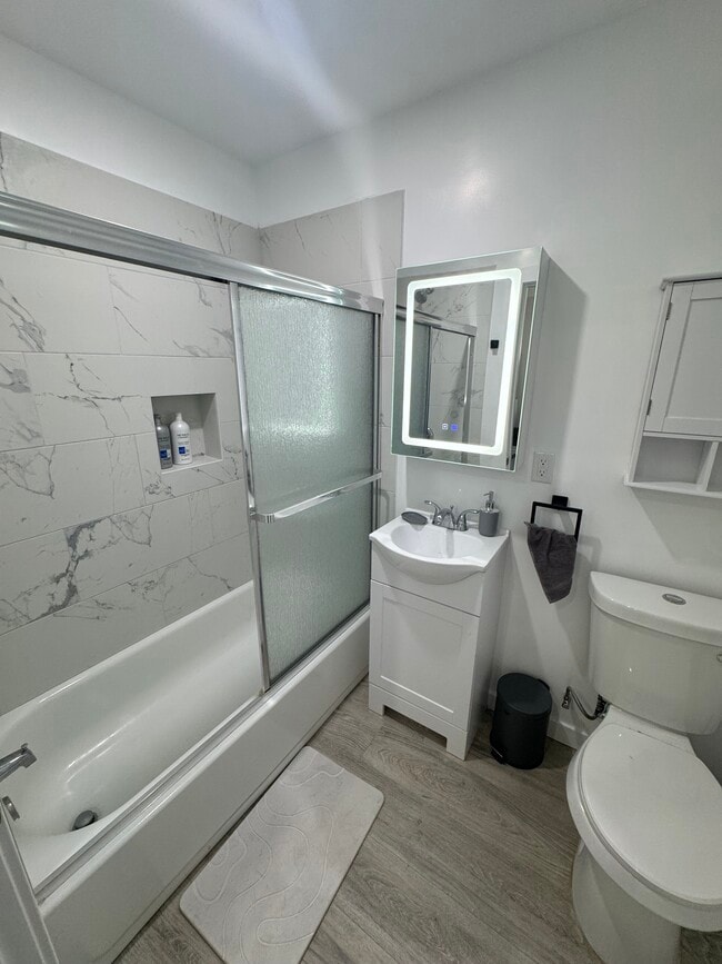 Building Photo - 1023 N Gage Ave