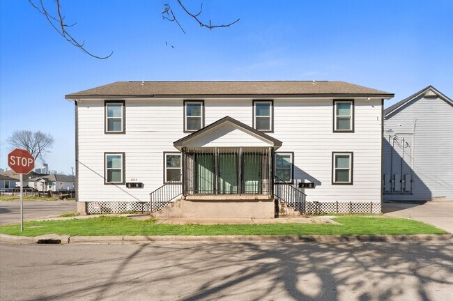 Building Photo - 2623 Canfield St