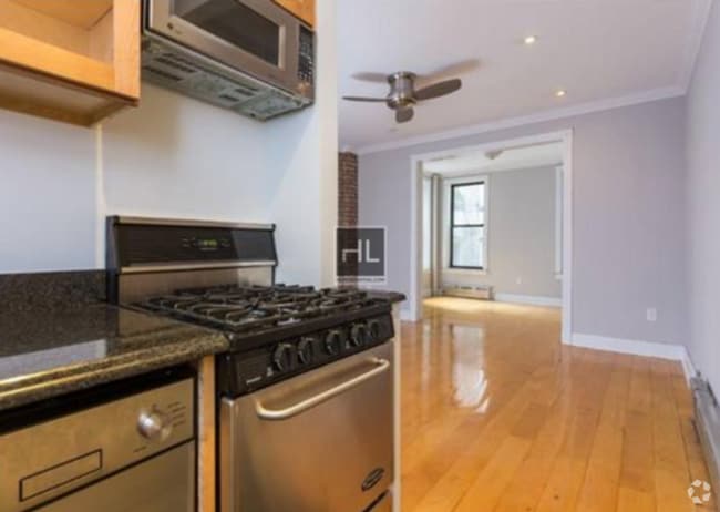 Building Photo - Bright and Spacious 2 Bedroom, 2 Bathroom ...
