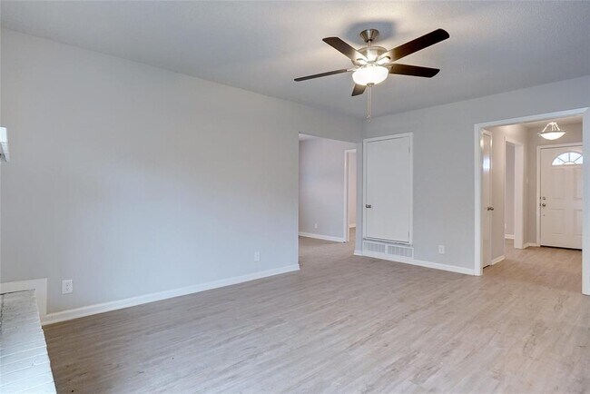 Building Photo - 13521 Heartside Pl