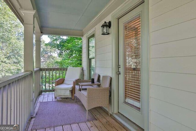 Foto del edificio - 133 Hilltop Dr SW