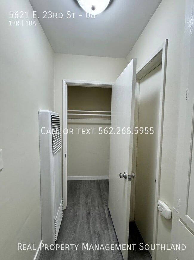 Foto del edificio - Beautifully Renovated 1 Bed / 1 Bath Apart...