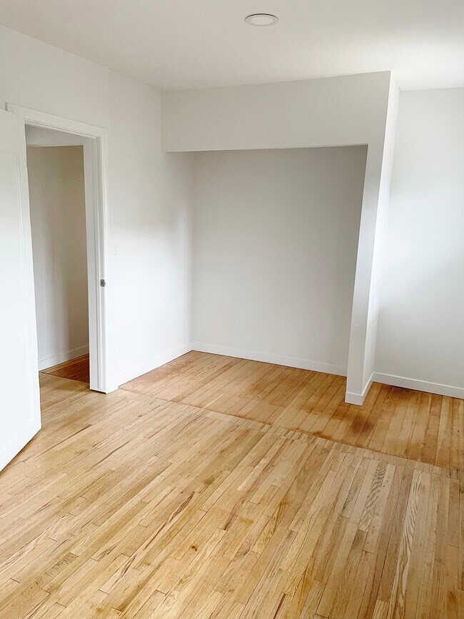 Foto del edificio - 155 S Grand Oaks Ave