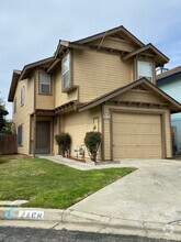 Building Photo - 2408 W Packwood Dr