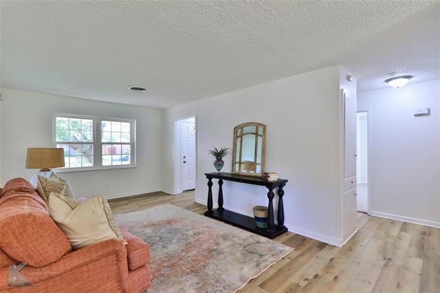 Foto del edificio - 3010 Nonesuch Rd