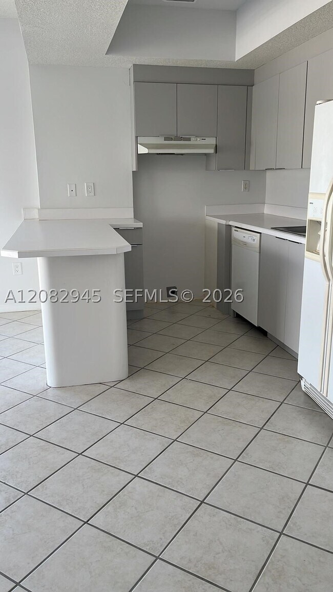 Building Photo - 3500 Coral Wy