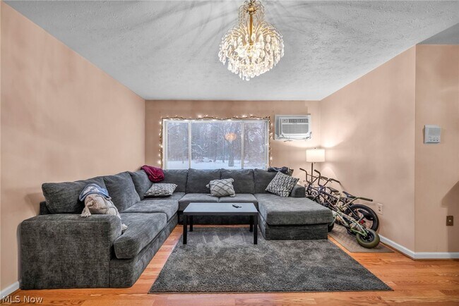 Foto del edificio - 5200 Royalton Rd