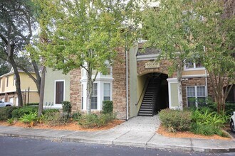 Building Photo - 10106 Courtney Oaks Cir