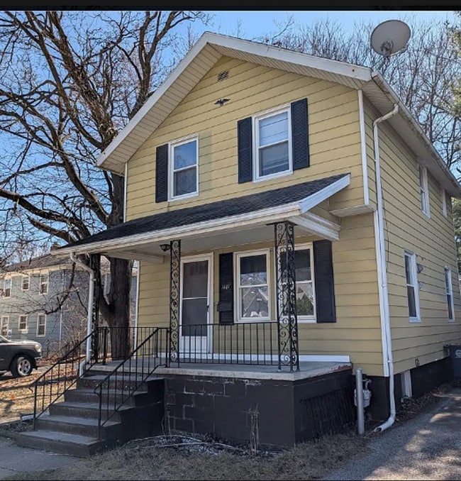 Building Photo - 1481 Berdan Ave