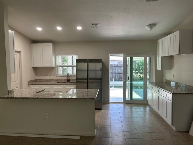 Foto del edificio - 5424 Drift Tide Dr