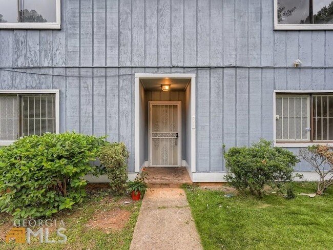 Building Photo - 967 Pine Hollow Rd