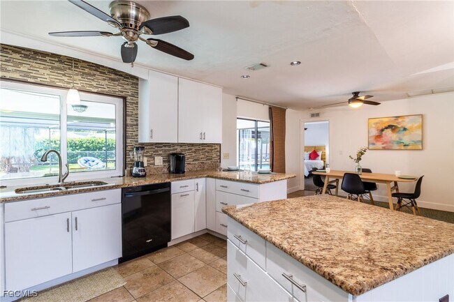 Foto del edificio - 542 SE 33rd Terrace