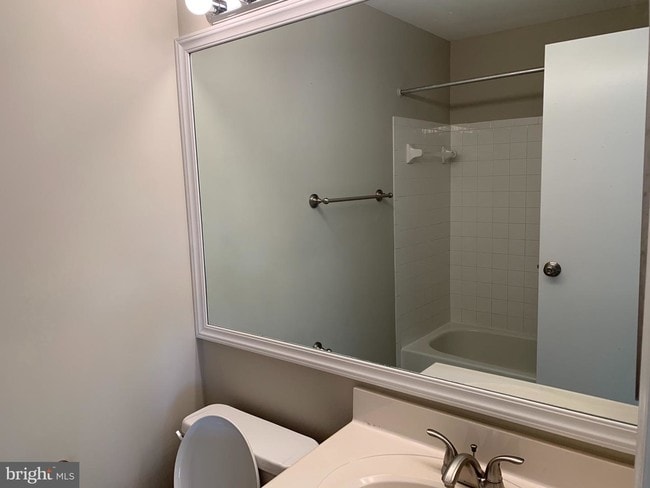 Building Photo - 7575 Belle Grae Dr