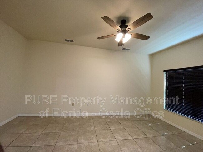 Building Photo - 887 NW 6th Terrace