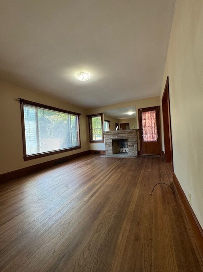 Foto del edificio - 1508 E Holly St