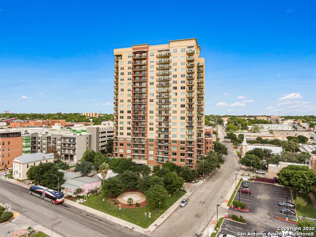 Primary Photo - 215 Center St