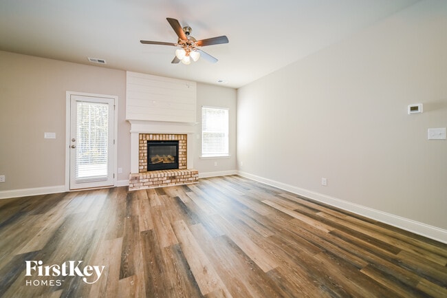 Building Photo - 206 Cheshire Dr