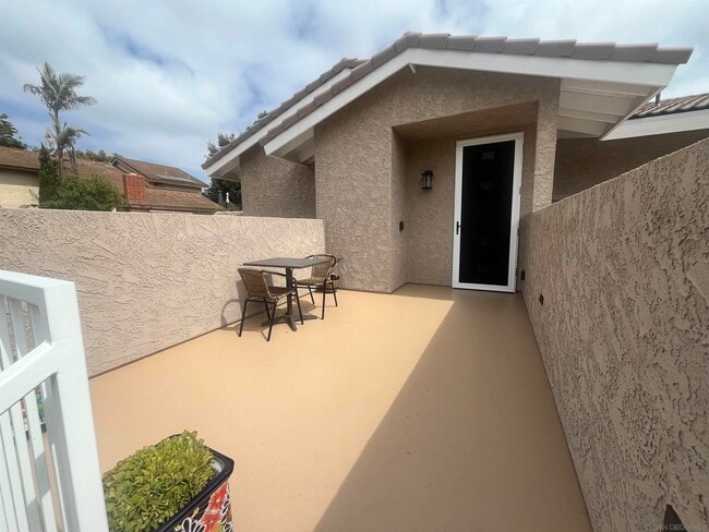 Building Photo - 9007 Montrose Way