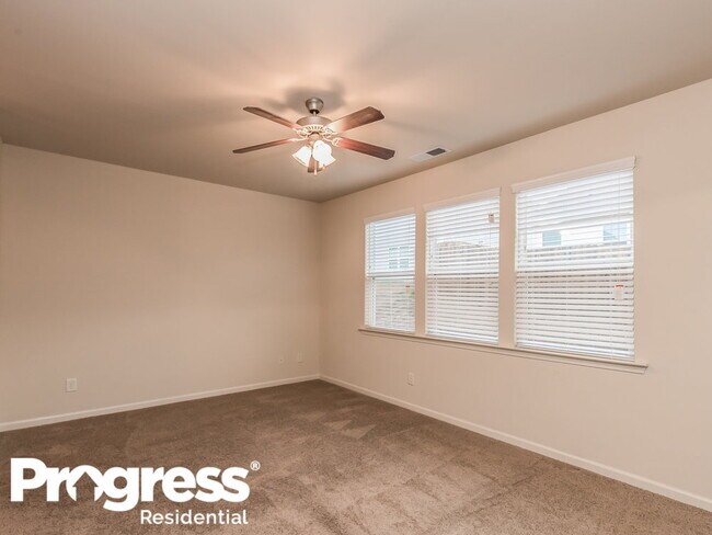 Building Photo - 98 High Point Way