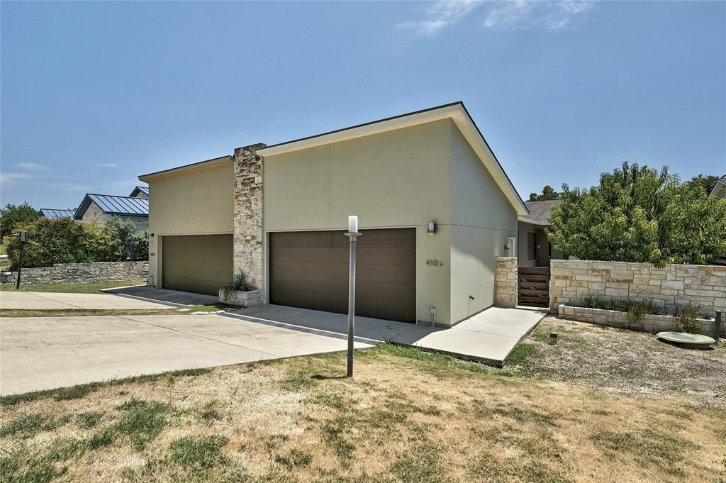 Foto principal - 410 Sailmaster St
