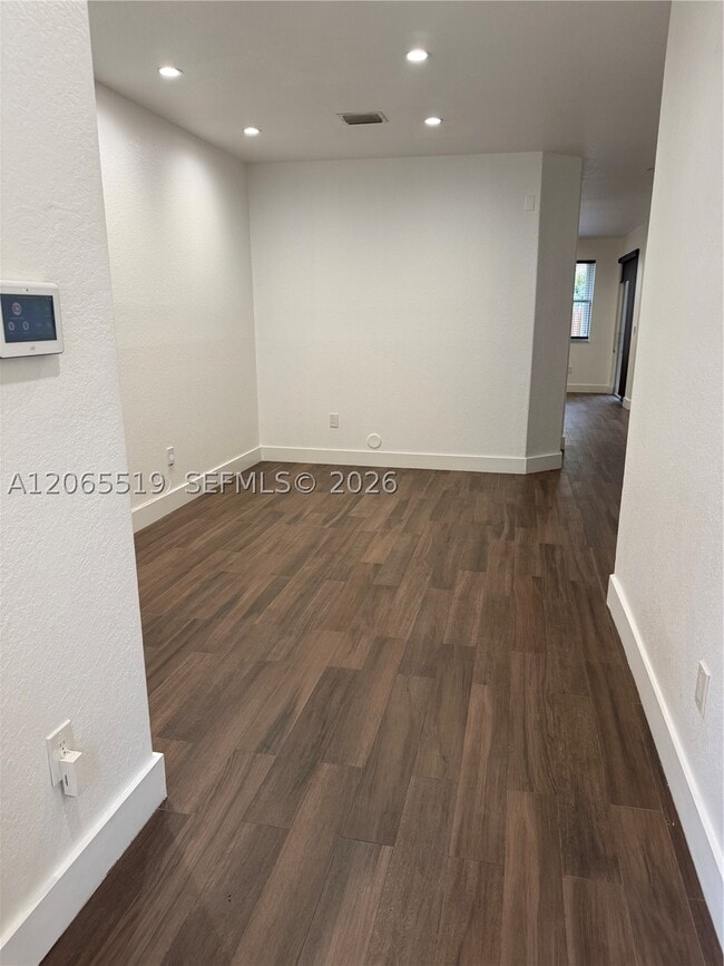 Building Photo - 15069 SW 9th Way