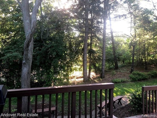 Foto del edificio - 4220 Barcroft Way