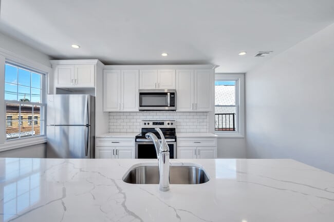 Building Photo - 52 Belmont Ave