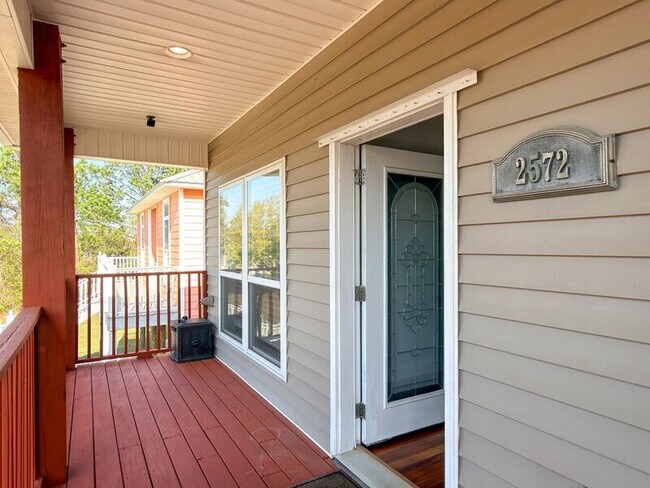 Foto del edificio - 2572 Gulf Breeze Ave