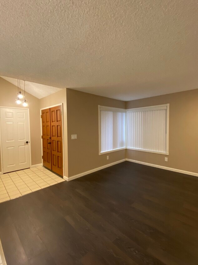 Foto principal - 15823 Francisquito Ave