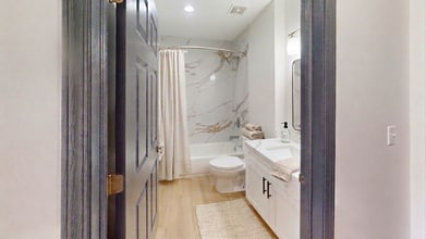 Interior Photo - Enclave Park 100