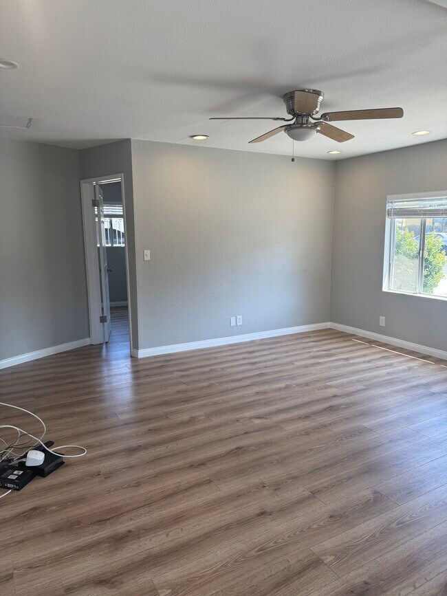 Foto del edificio - 1535 Patricia Ave