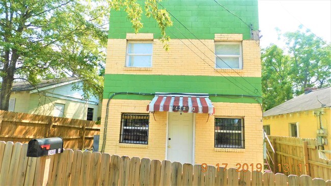 Building Photo - 2440 Washington St