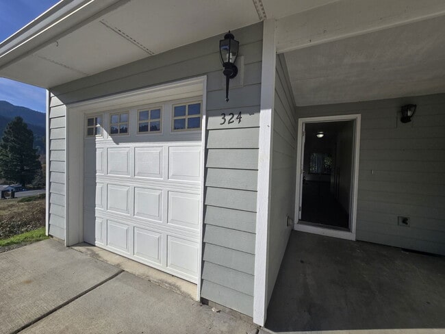 Foto del edificio - 324 Maylea Pl