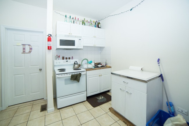 Building Photo - 1713 W Berks St