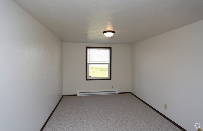 First bedroom - 1901 Eastman Ave