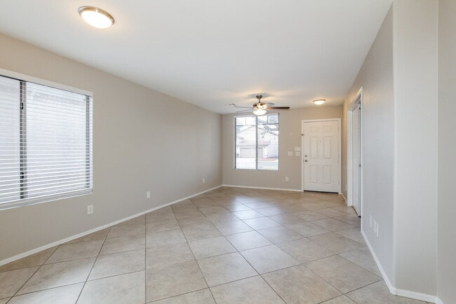 Building Photo - 9561 N 85th Dr